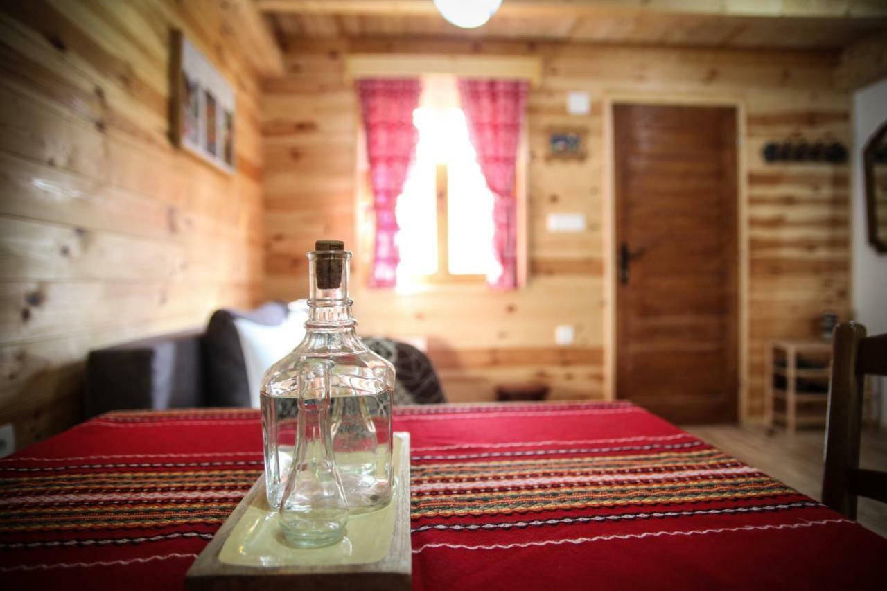 מויקובאץ Taramour Cottages. מראה חיצוני תמונה