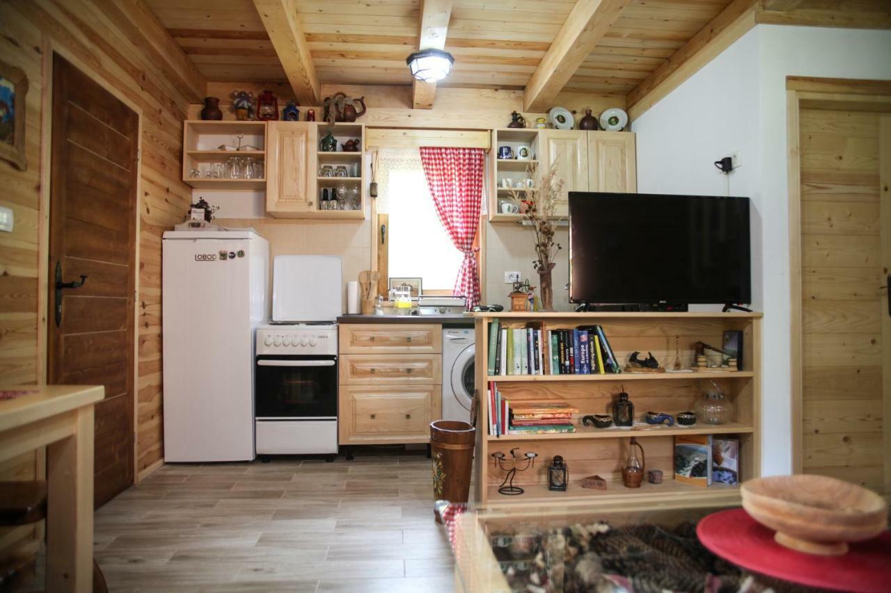 מויקובאץ Taramour Cottages. מראה חיצוני תמונה