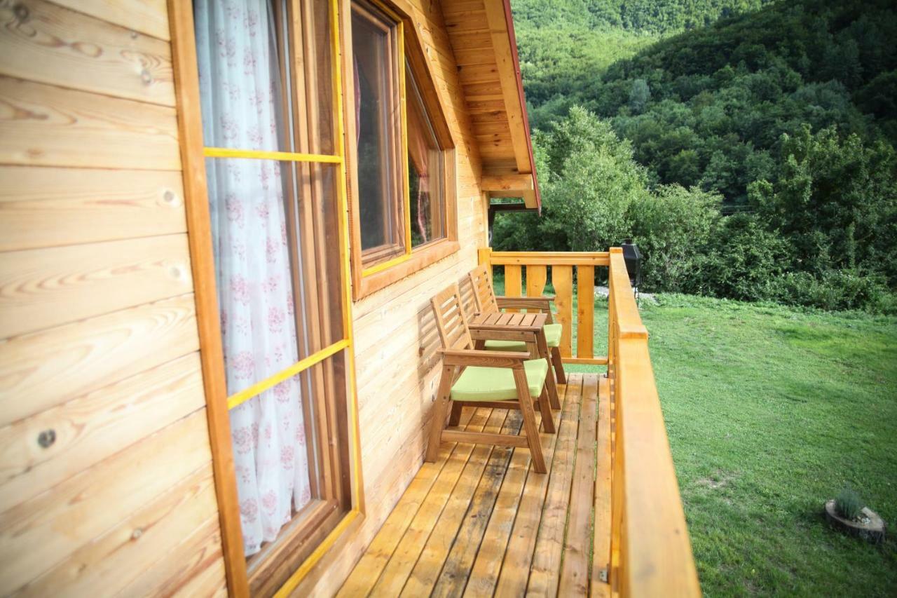 מויקובאץ Taramour Cottages. מראה חיצוני תמונה